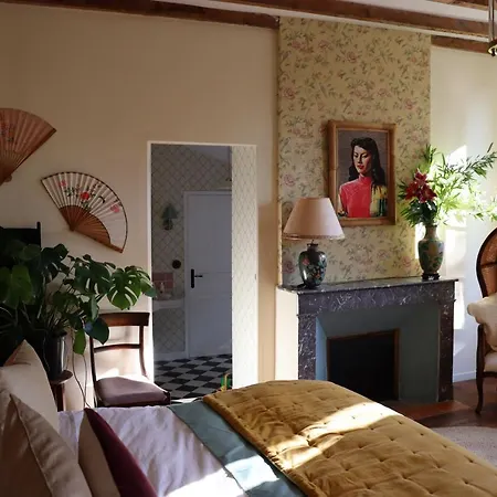 Manoir Laurette Bed & Breakfast *