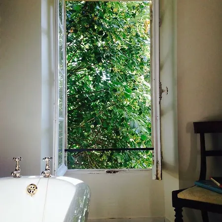 Manoir Laurette Bed & Breakfast